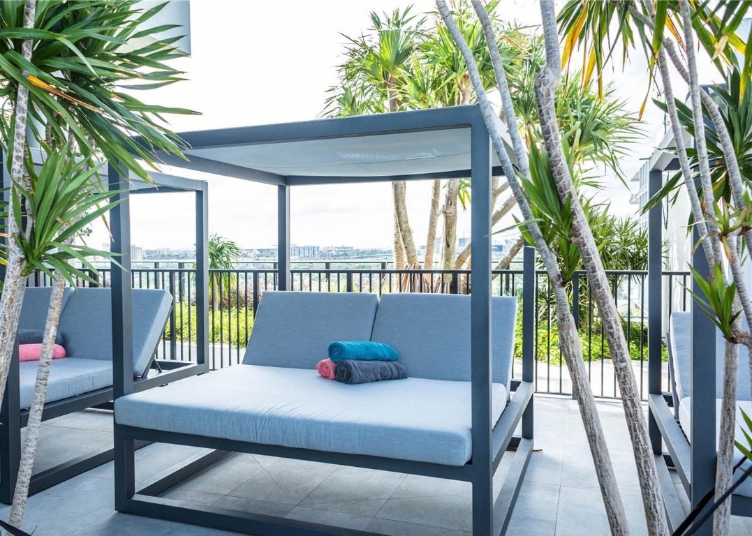 1600 NE 1st Ave 3203