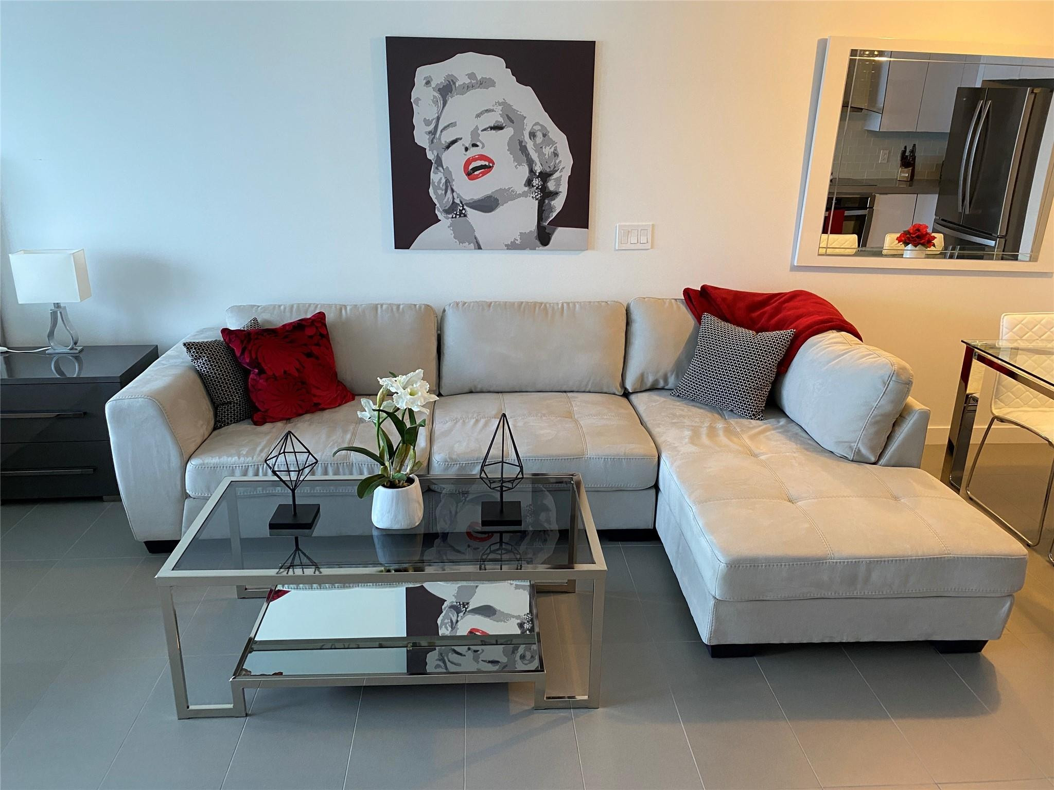 1600 NE 1st Ave 3203