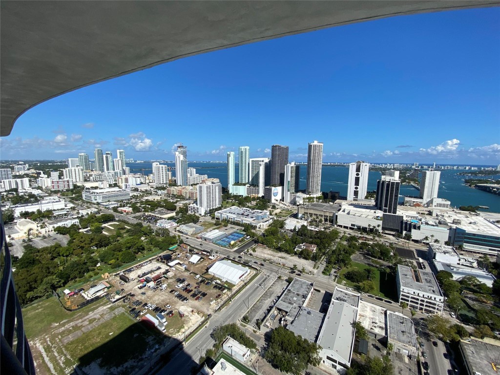 1600 NE 1st Ave 3203