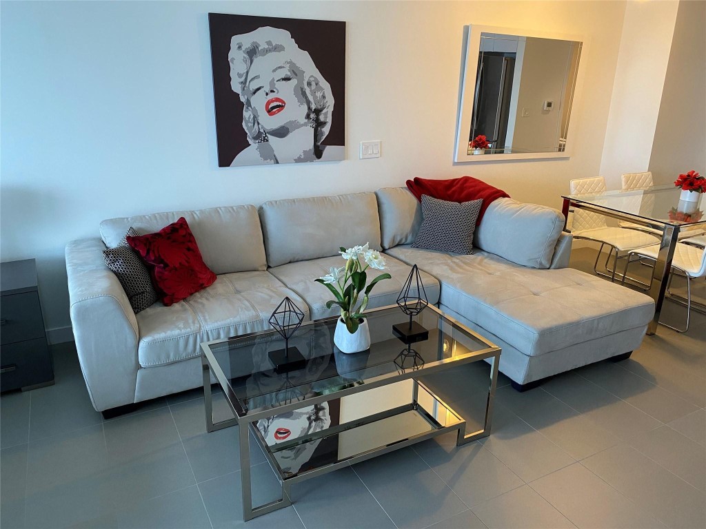 1600 NE 1st Ave 3203