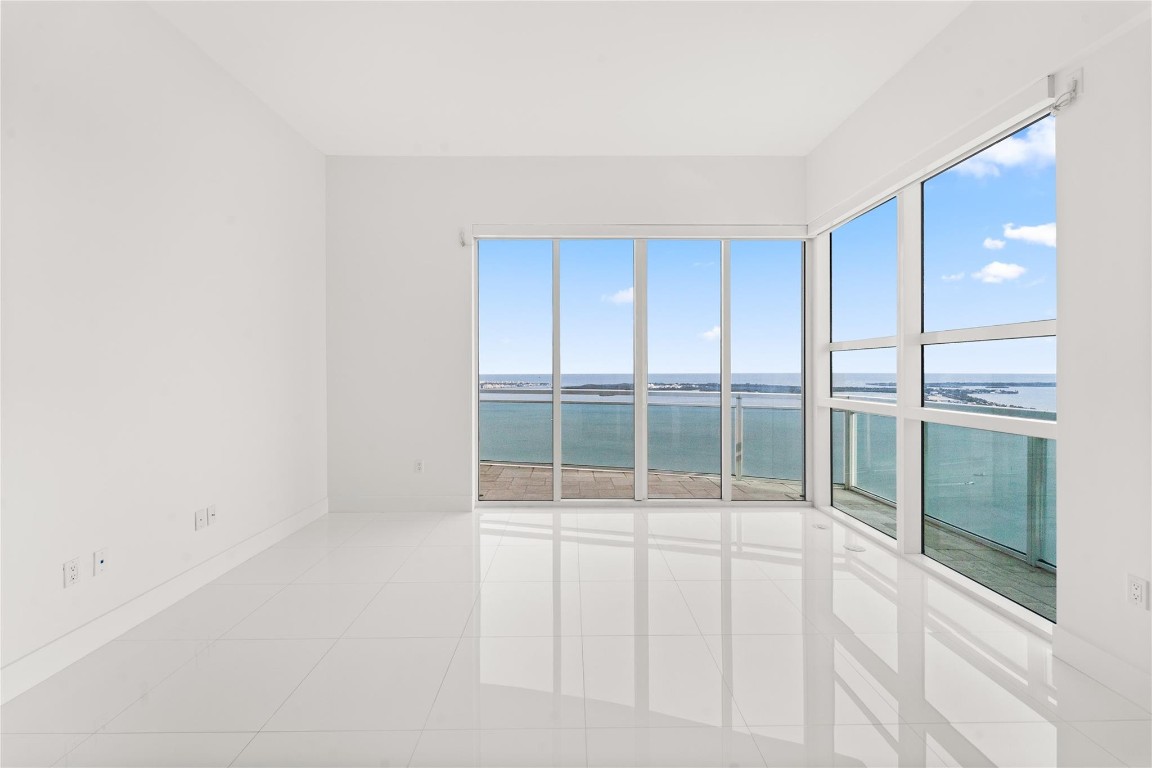 950 Brickell Bay Dr 5411