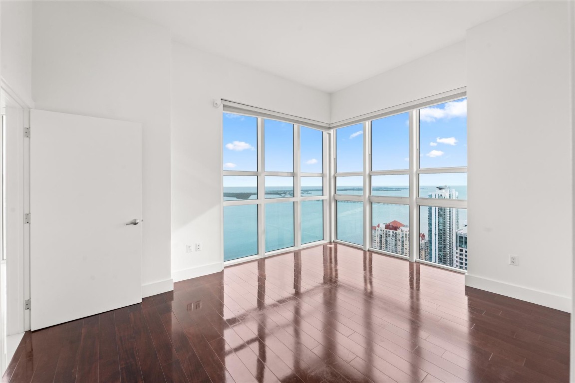 950 Brickell Bay Dr 5411