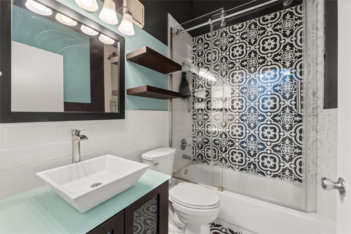 3094 S Oakland Forest Dr 1702