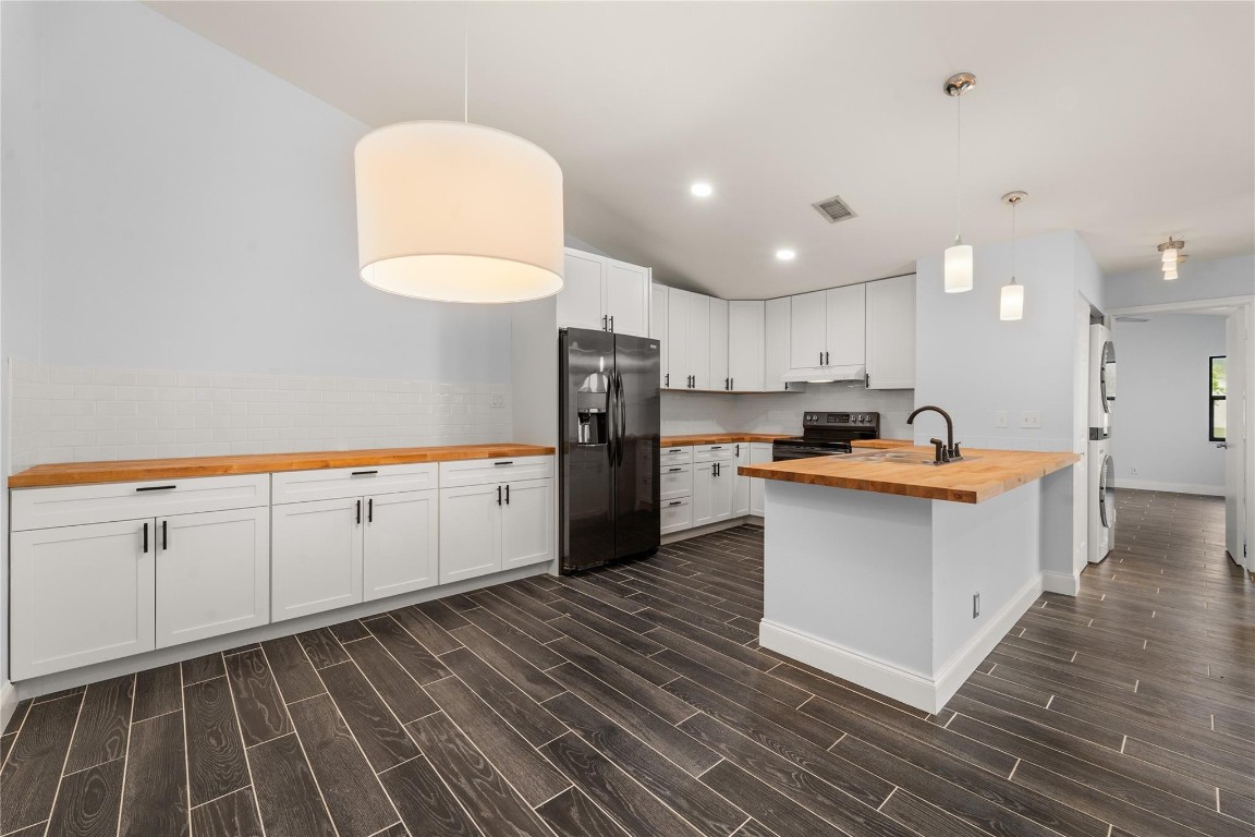 3094 S Oakland Forest Dr 1702