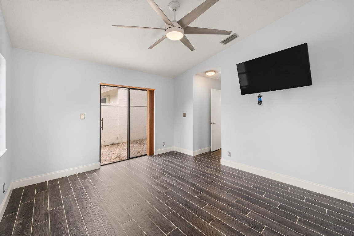 3094 S Oakland Forest Dr 1702