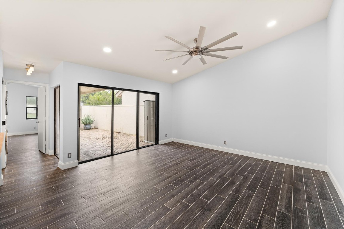 3094 S Oakland Forest Dr 1702