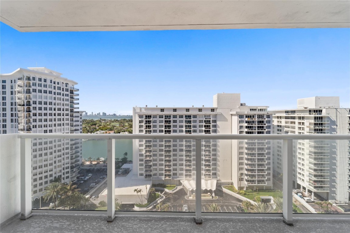 5701 Collins Ave 1615