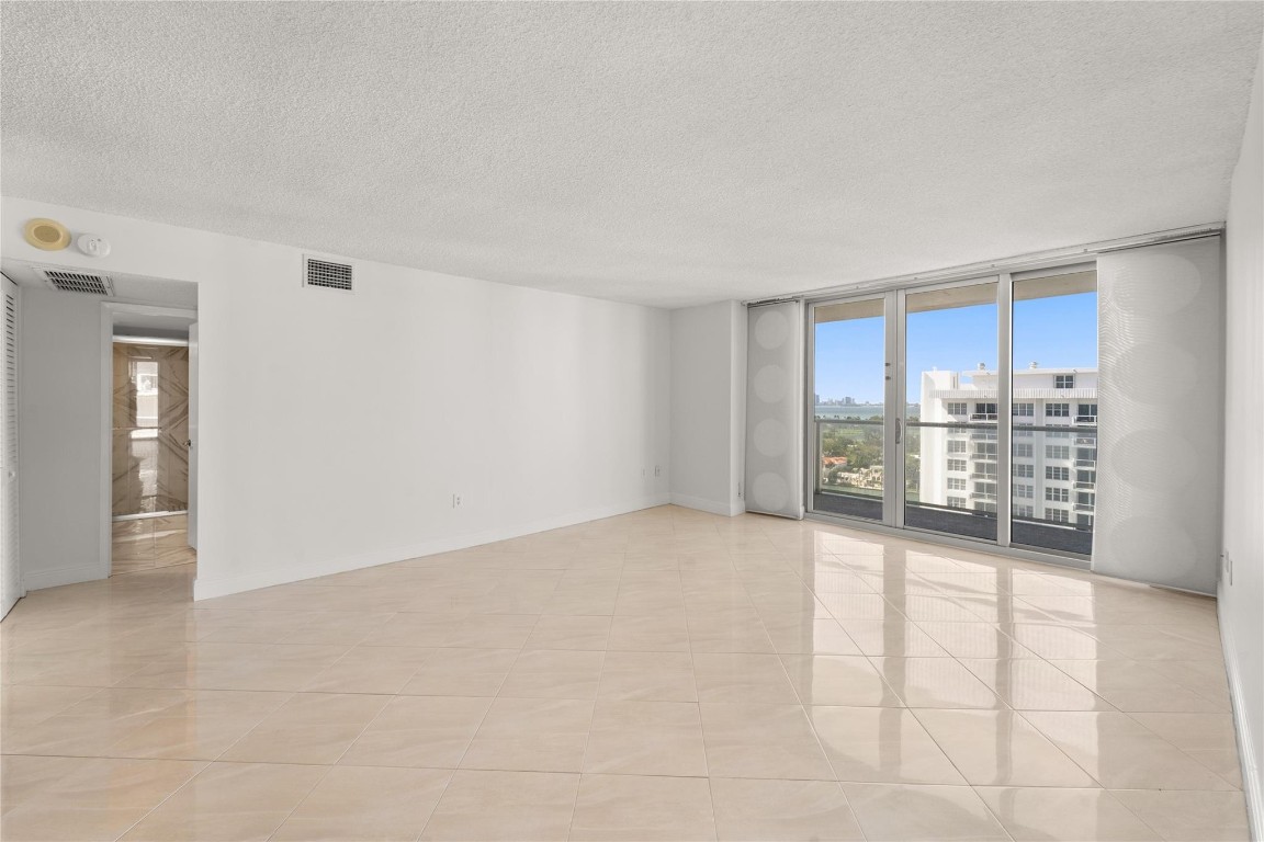 5701 Collins Ave 1615