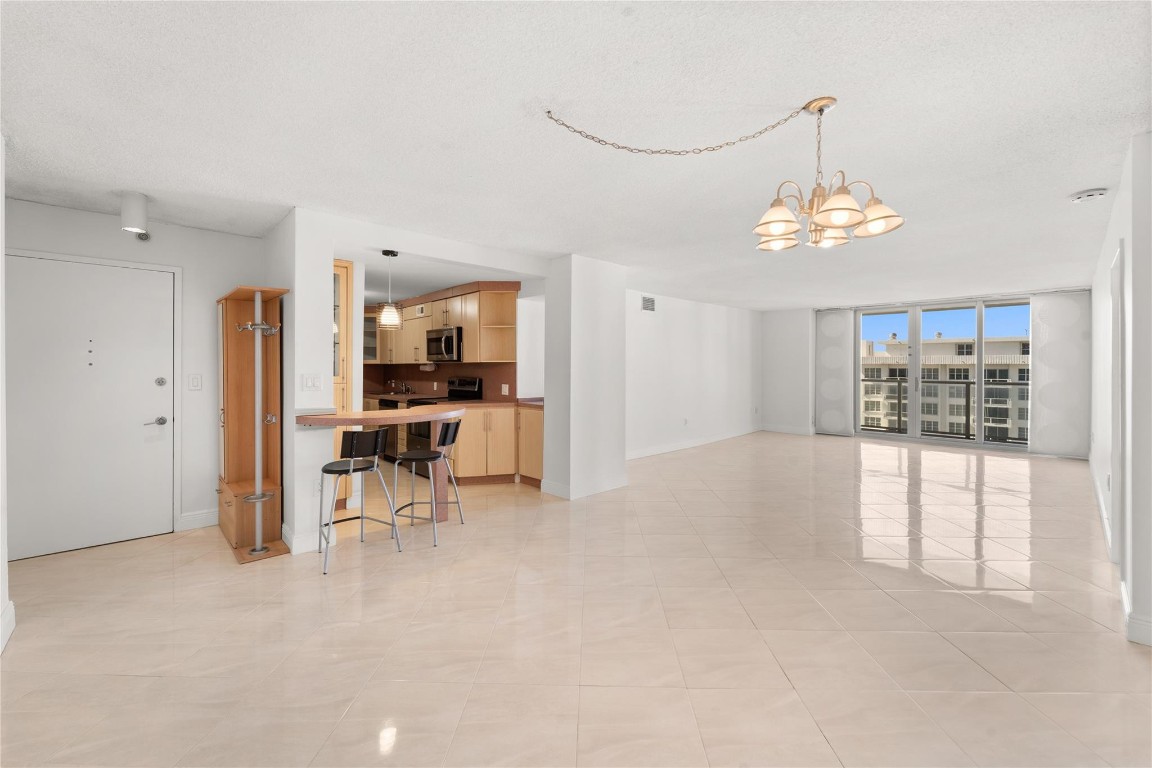 5701 Collins Ave 1615