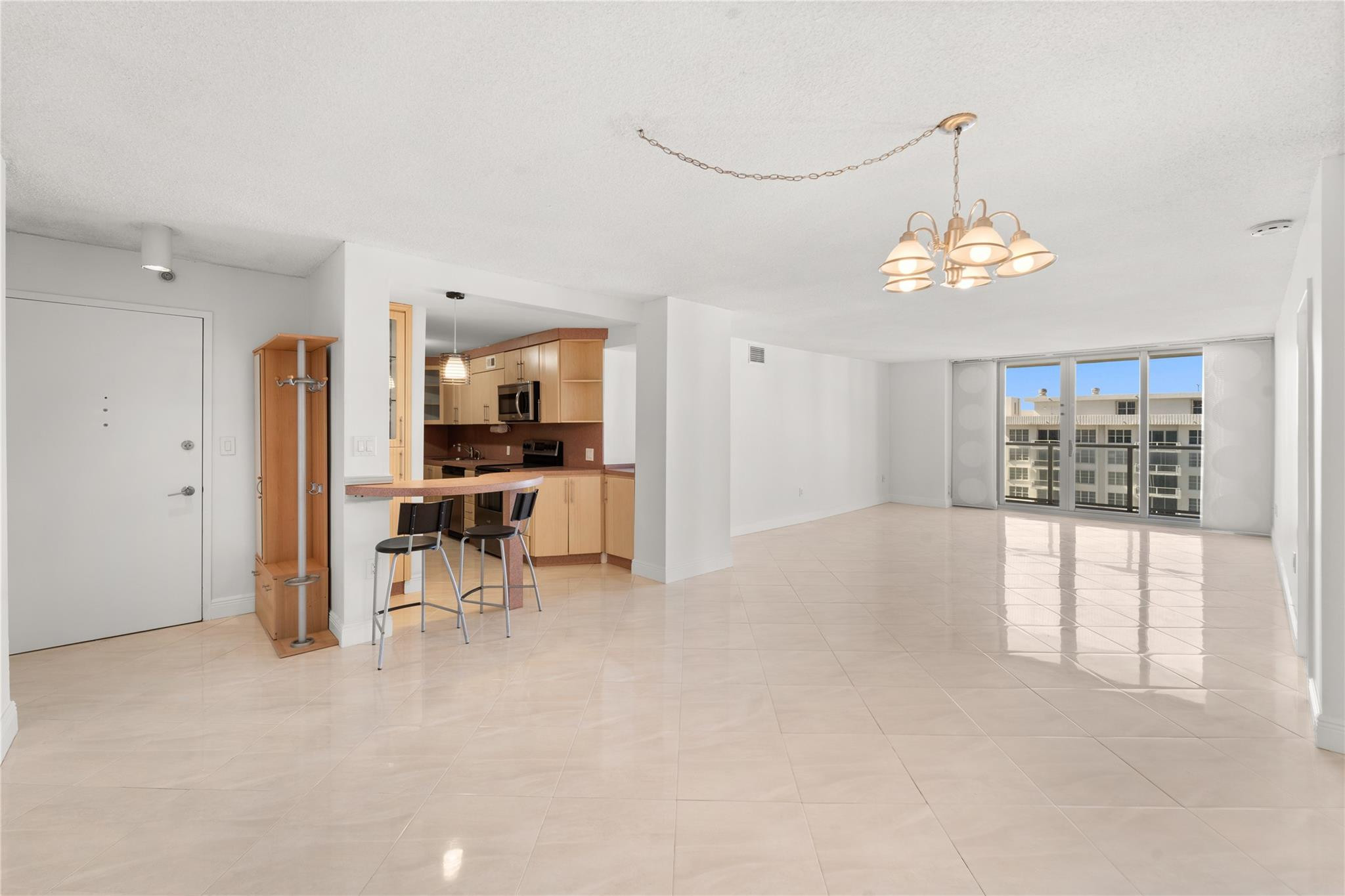 5701 Collins Ave 1615