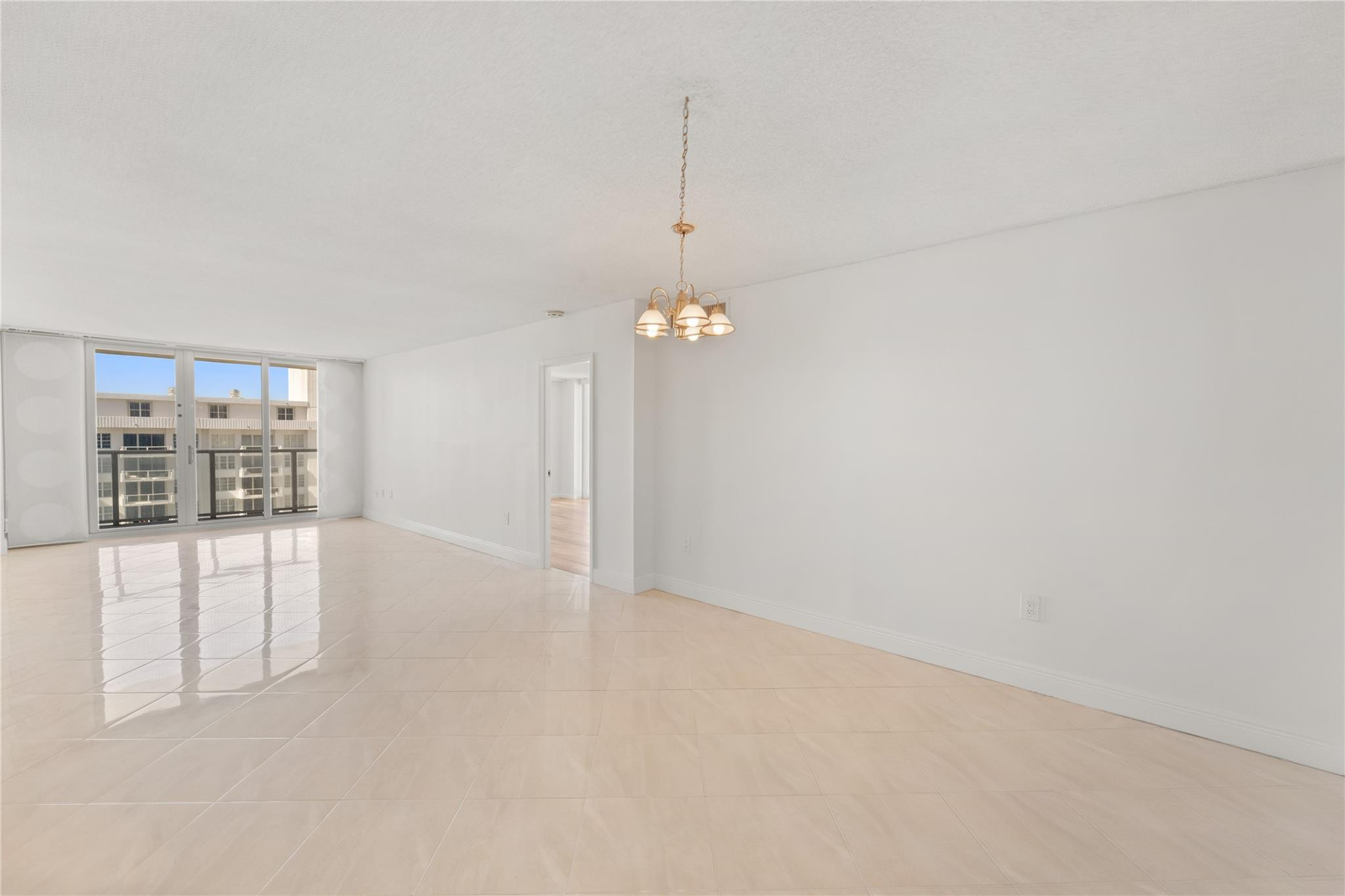 5701 Collins Ave 1615