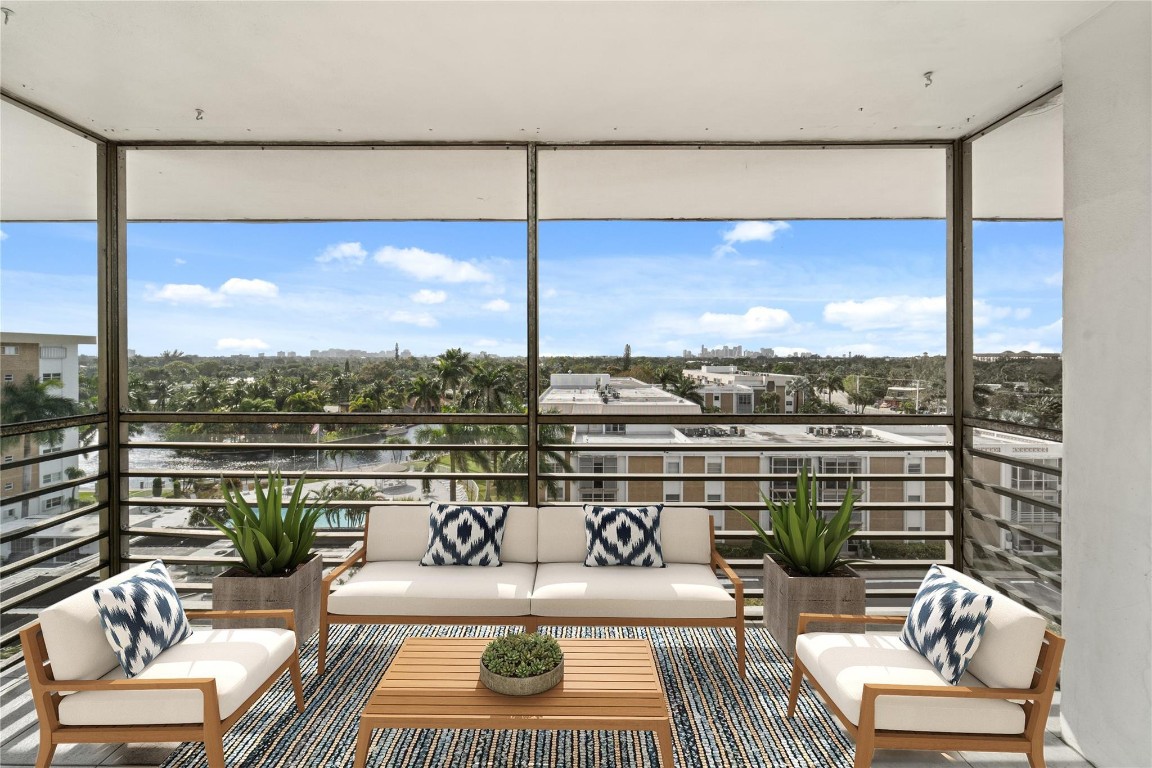 3050 NE 16th Ave 704