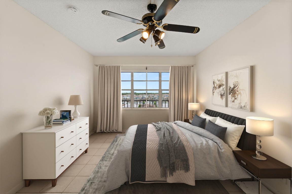 1101 Crystal Lake Dr 605