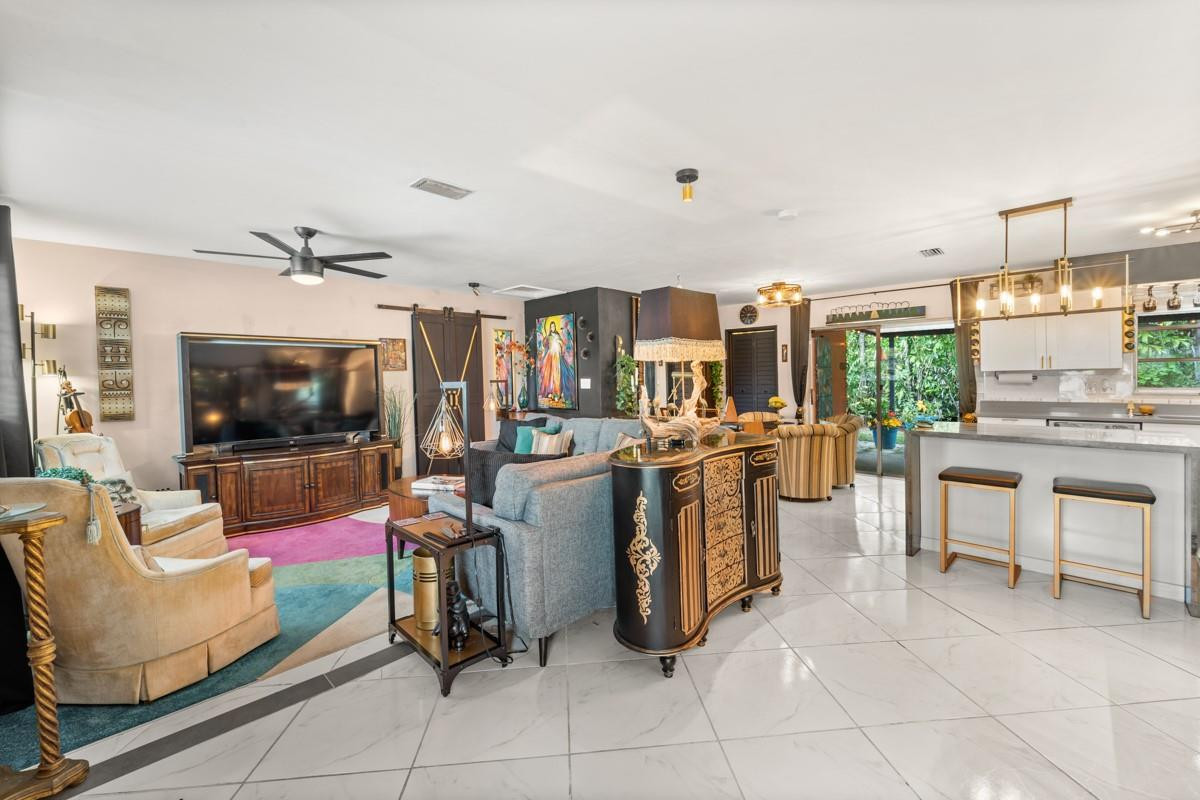 3800 NW 18th Ave