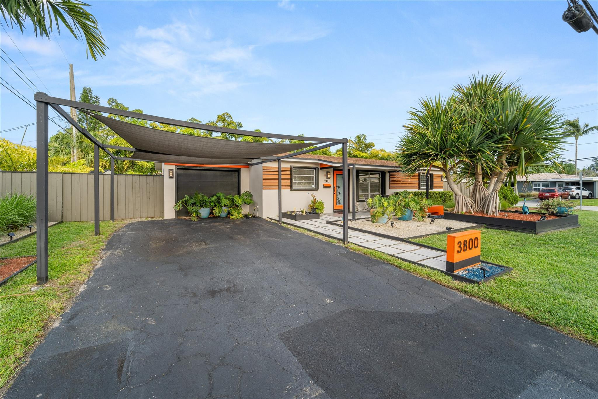 3800 NW 18th Ave