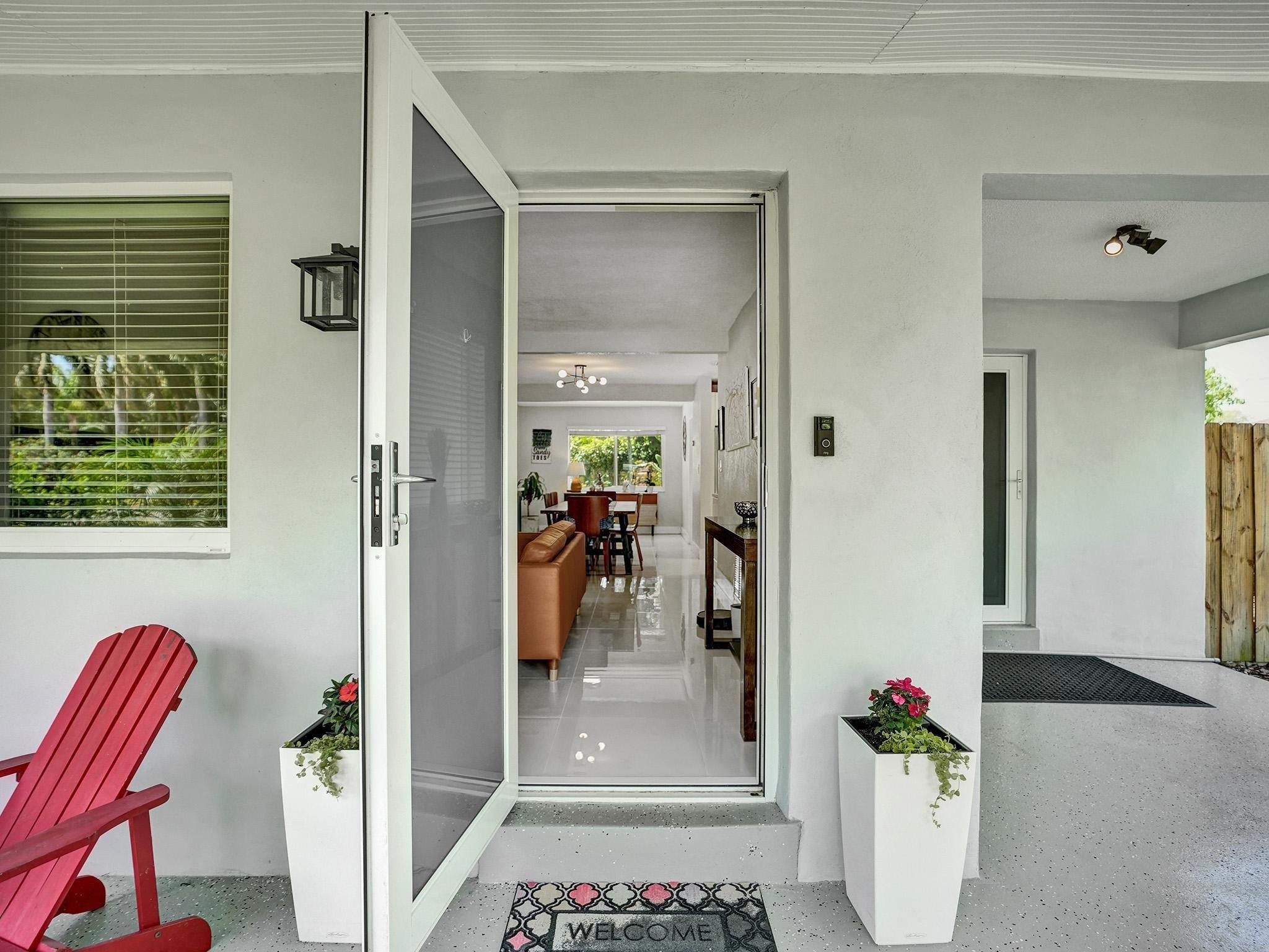 220 NW 36th St