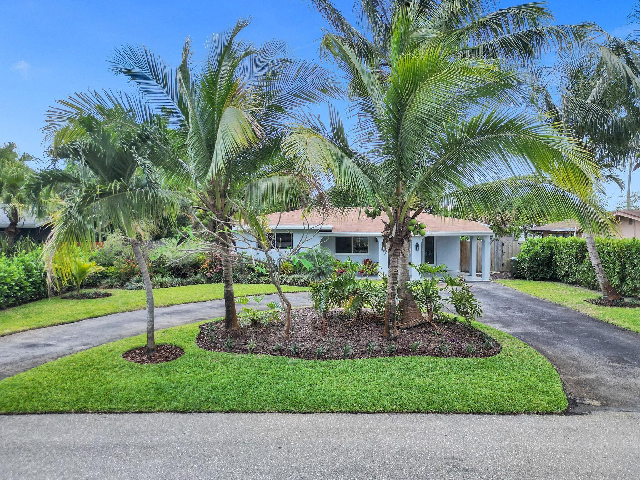 220 NW 36th St