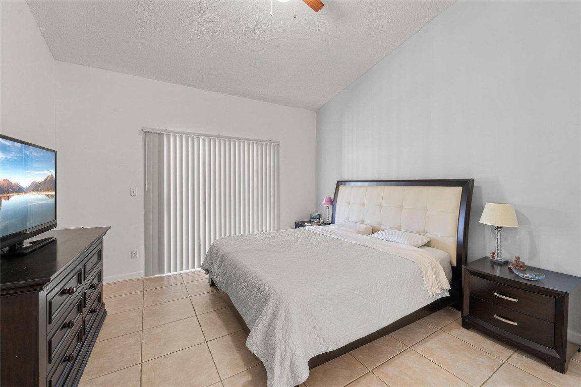 9720 NW 76th Ct 9720