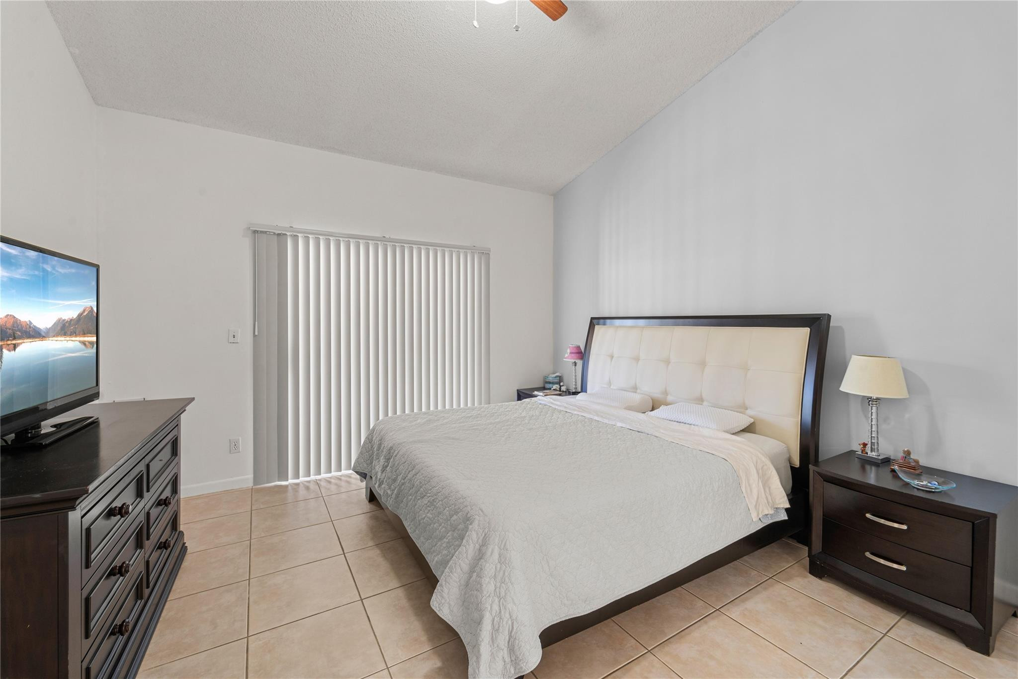 9720 NW 76th Ct 9720