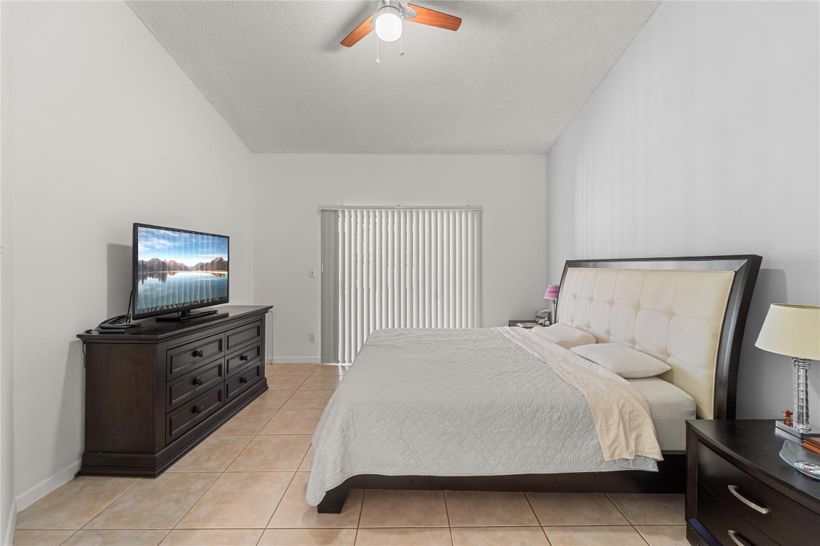 9720 NW 76th Ct 9720