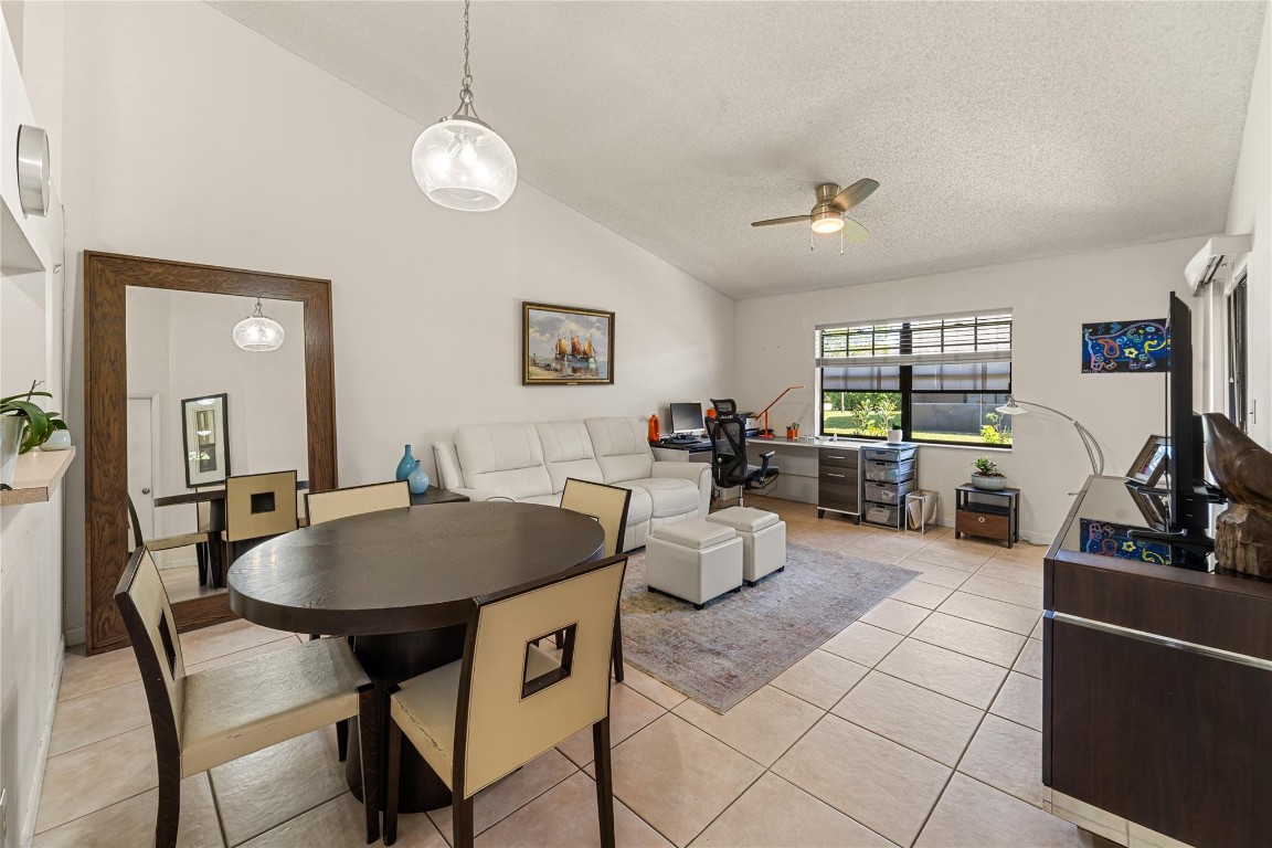 9720 NW 76th Ct 9720