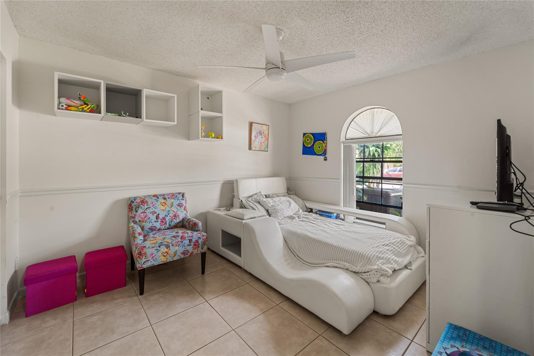 9720 NW 76th Ct 9720