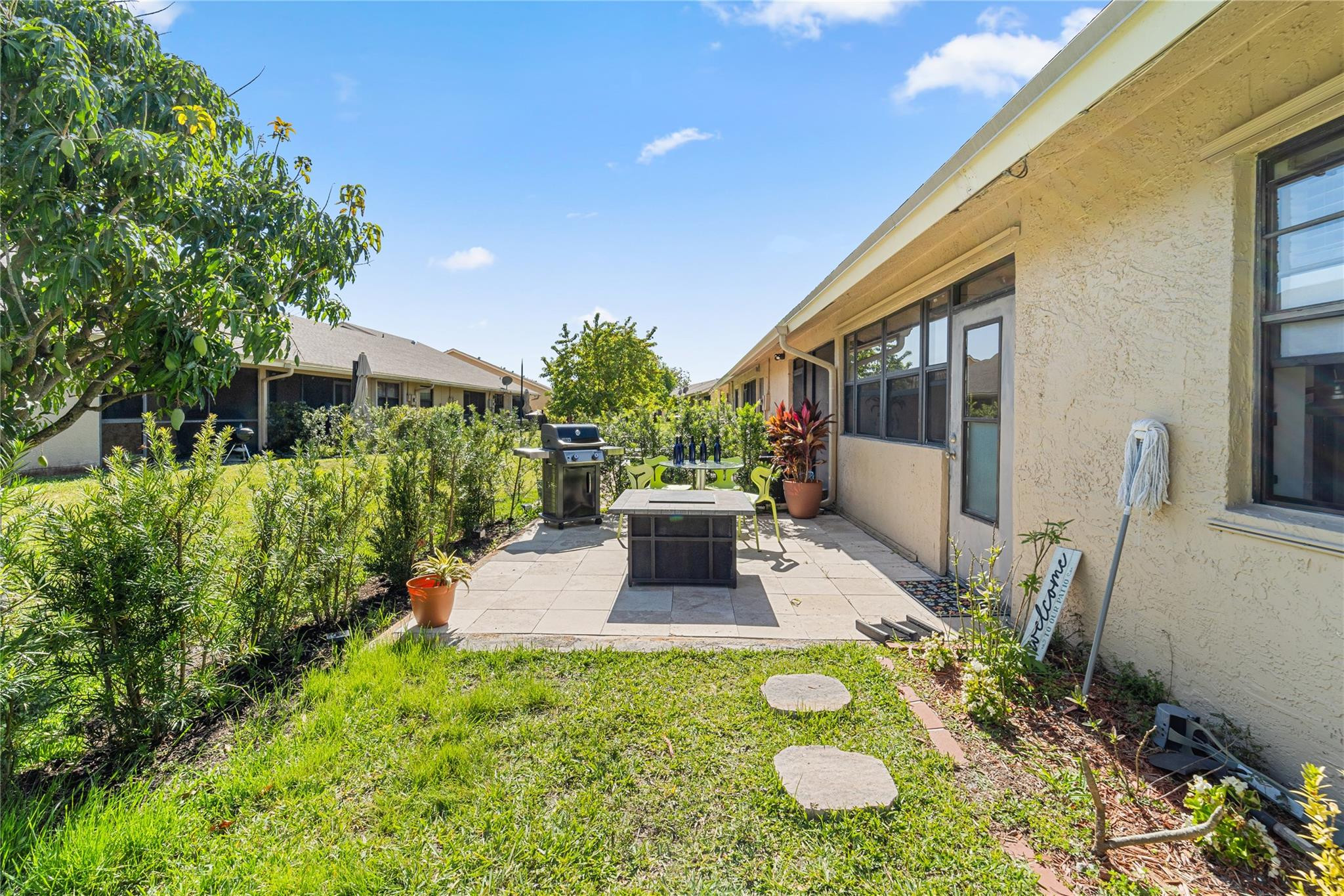 9720 NW 76th Ct 9720