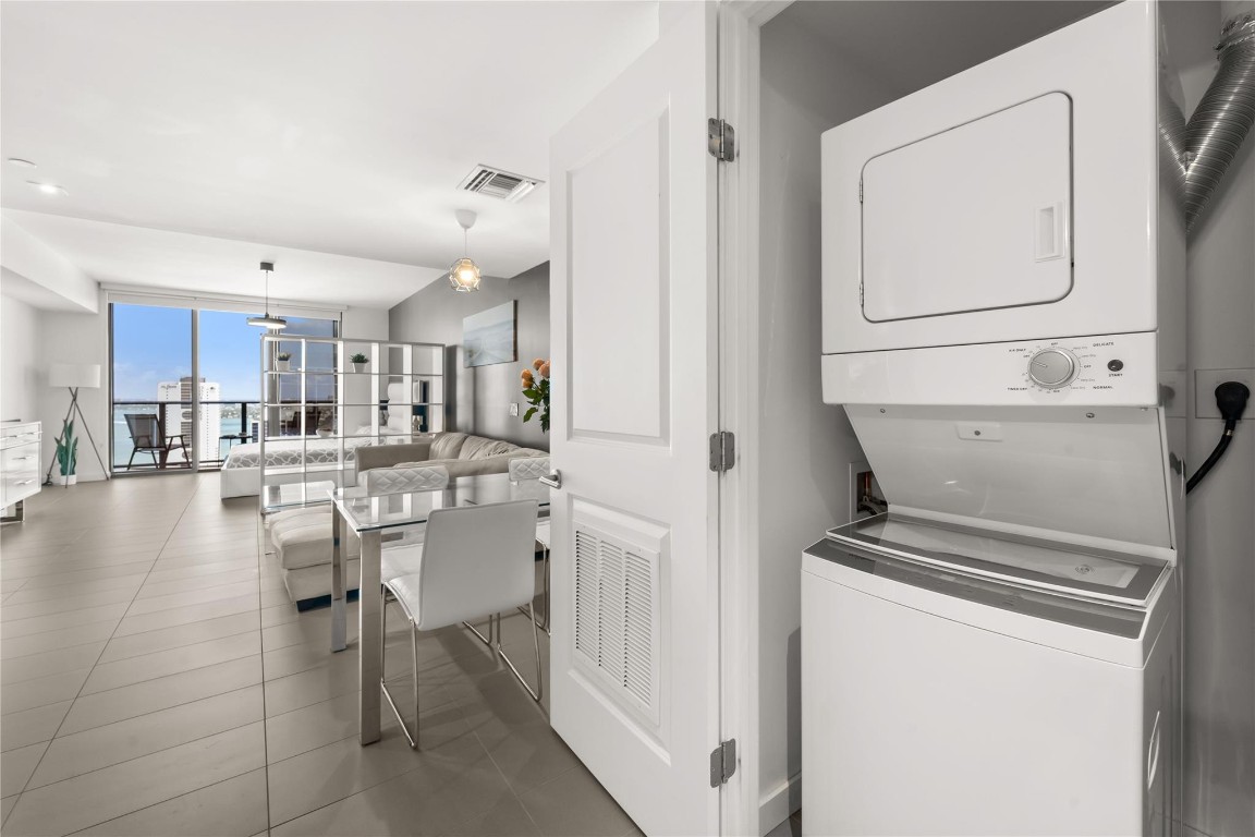 1600 NE 1st Ave 3203