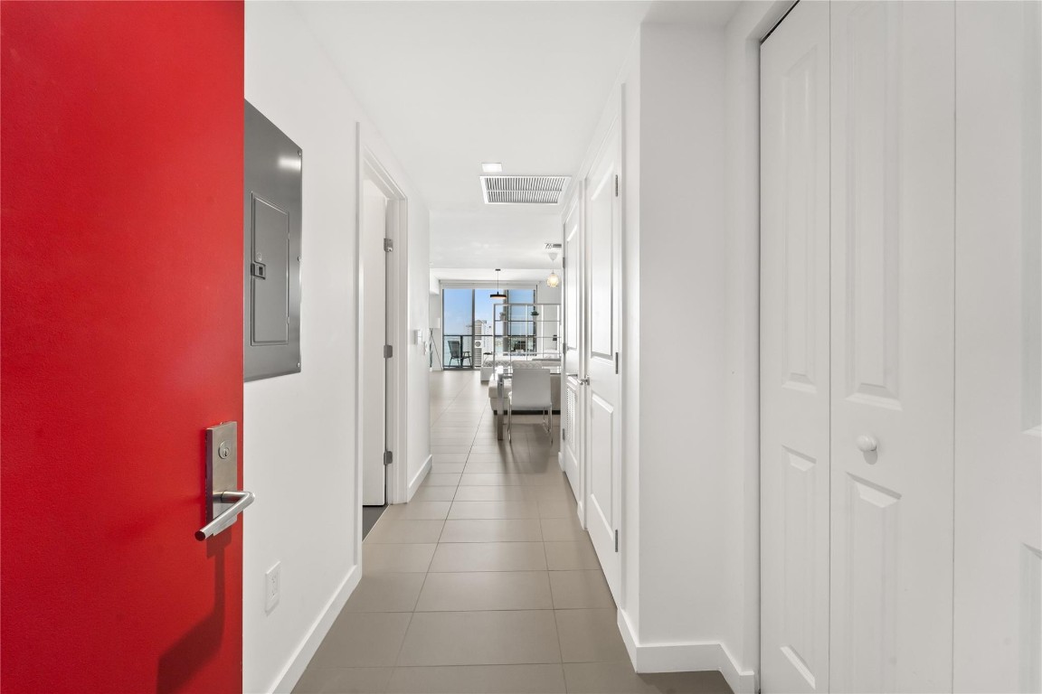 1600 NE 1st Ave 3203