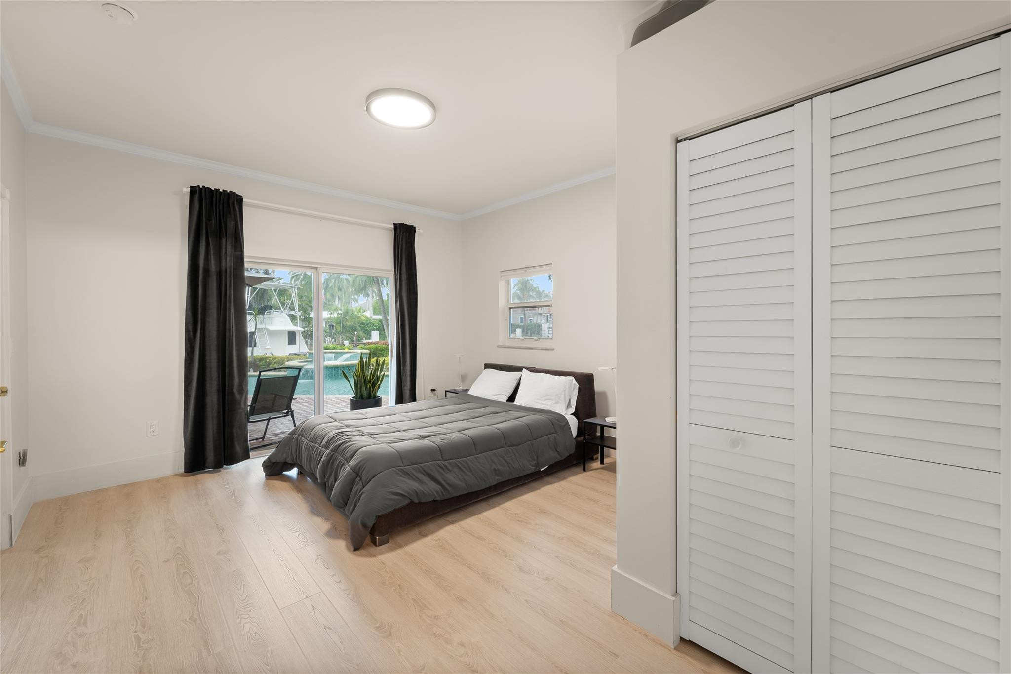 70 Isle Of Venice Dr 102