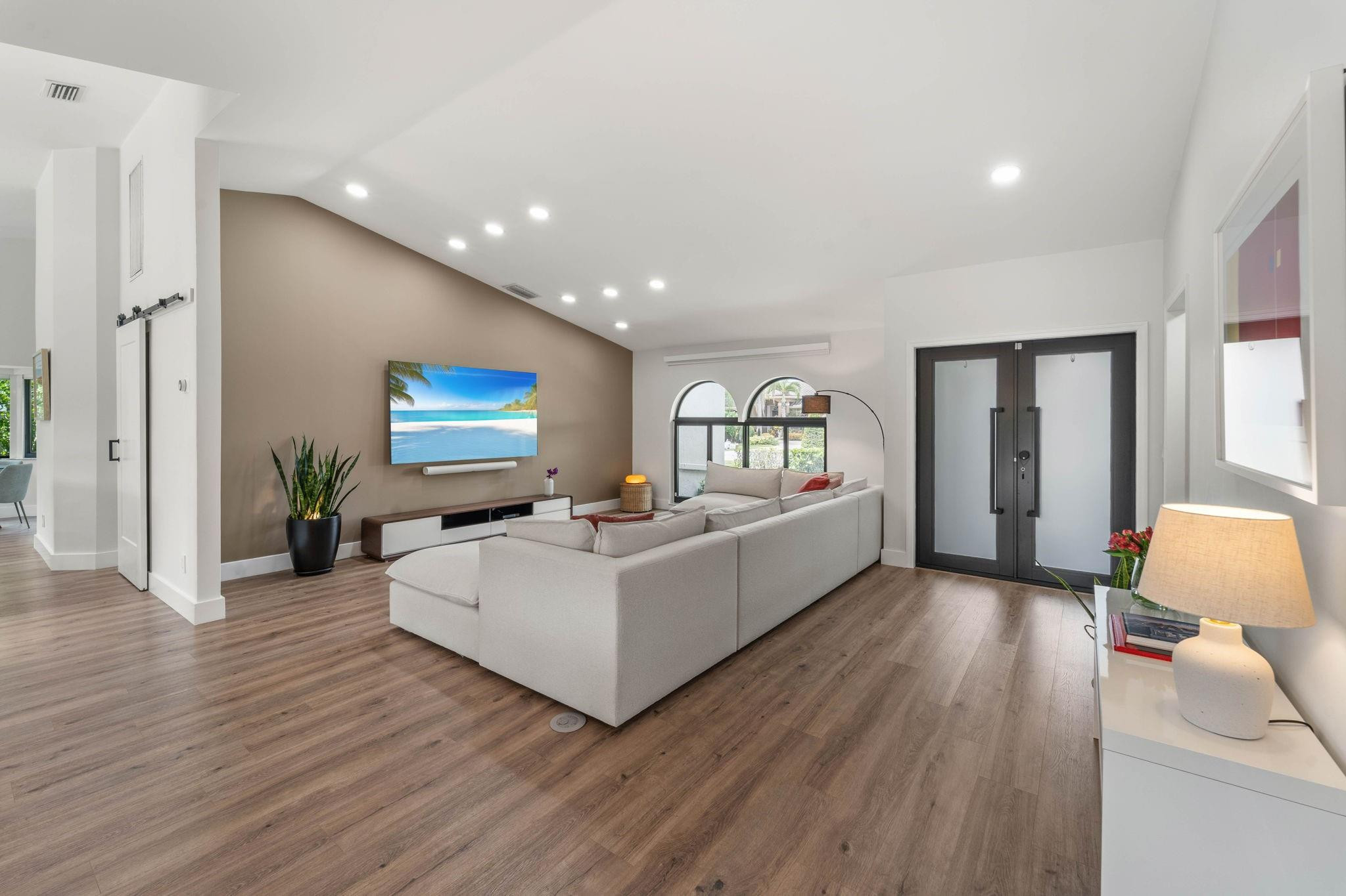 640 NW 108th Ave