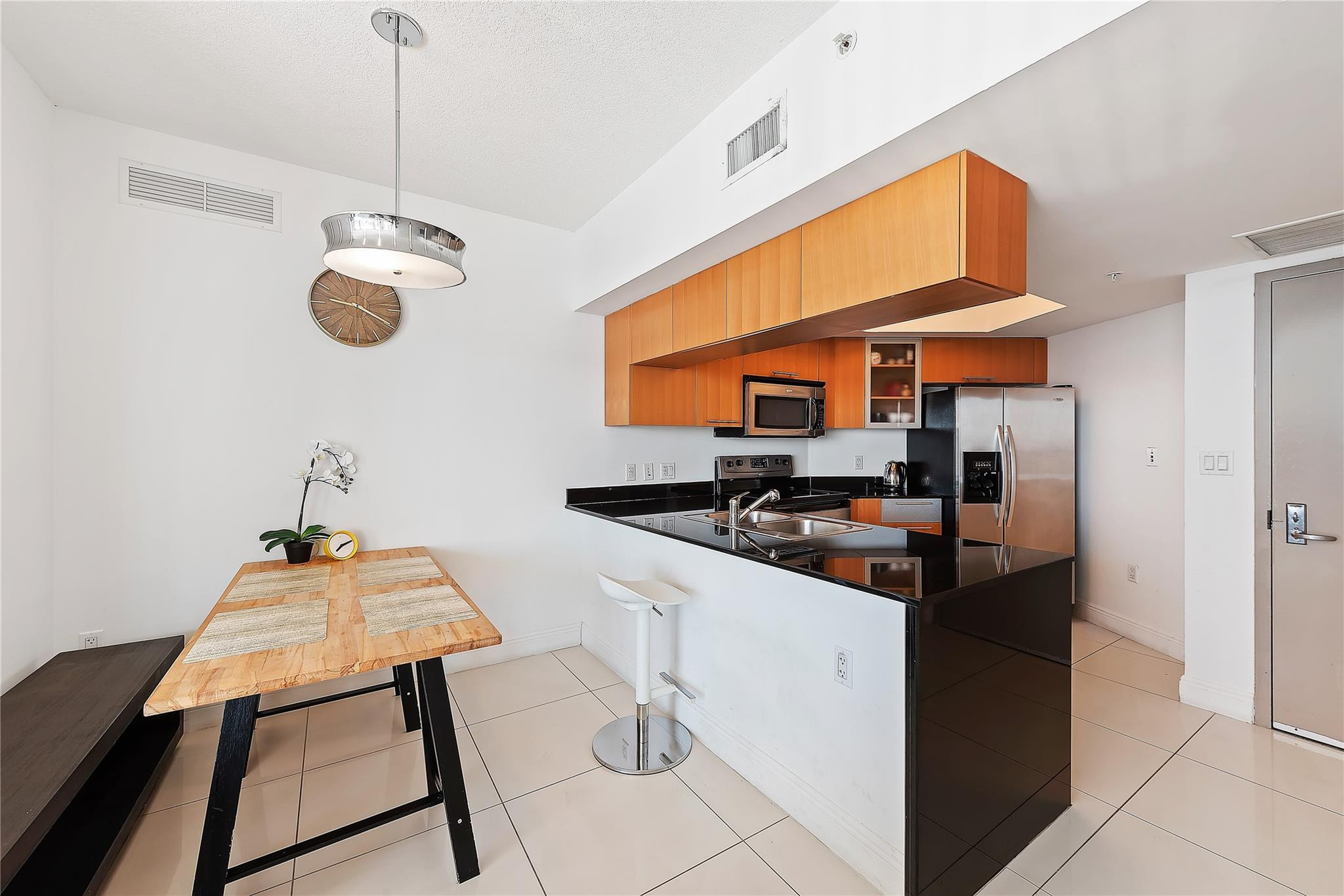 1750 N Bayshore Dr 5402