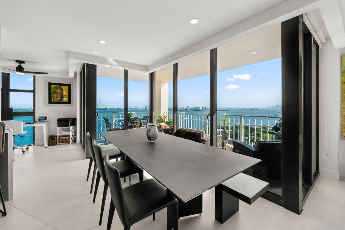 4000 Towerside Ter 1908