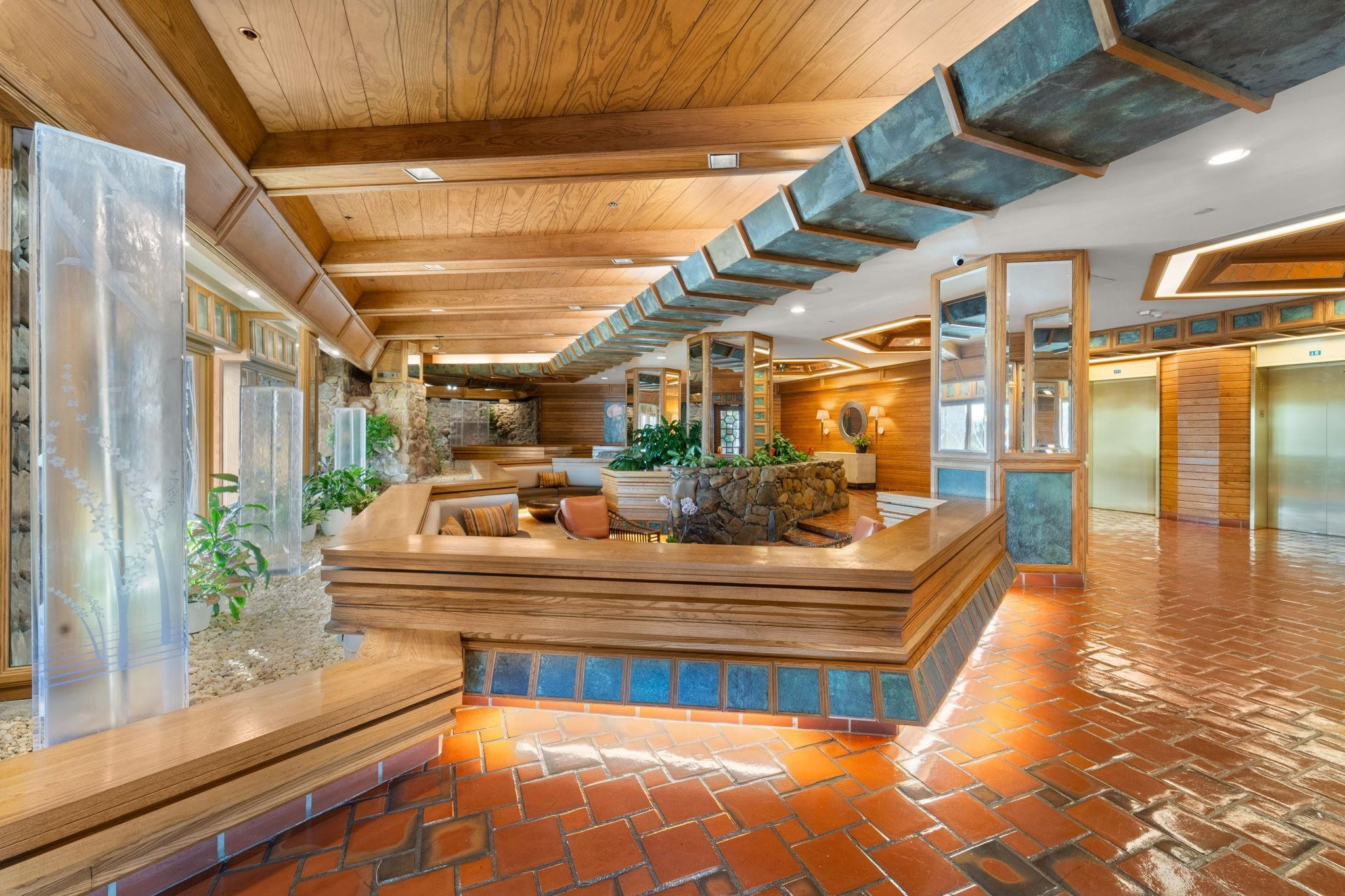 4000 Towerside Ter 1908