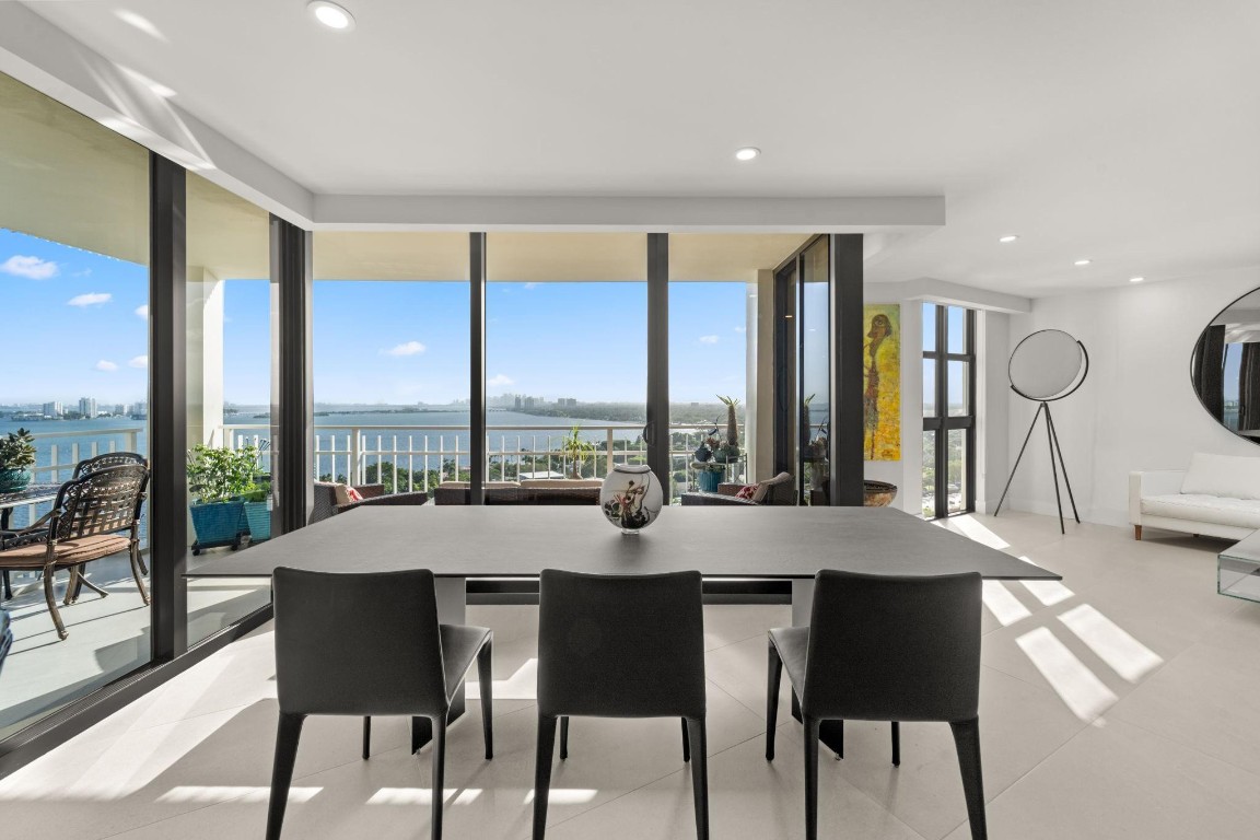 4000 Towerside Ter 1908