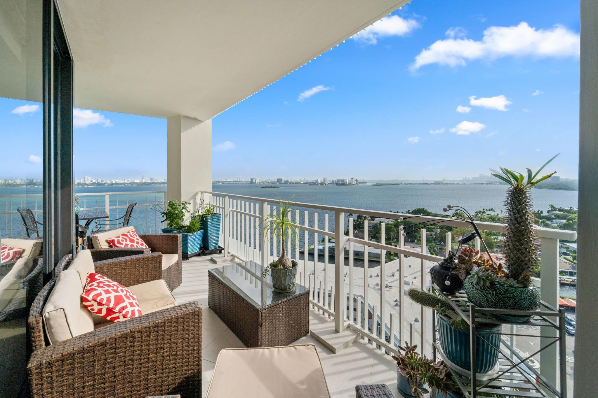 4000 Towerside Ter 1908