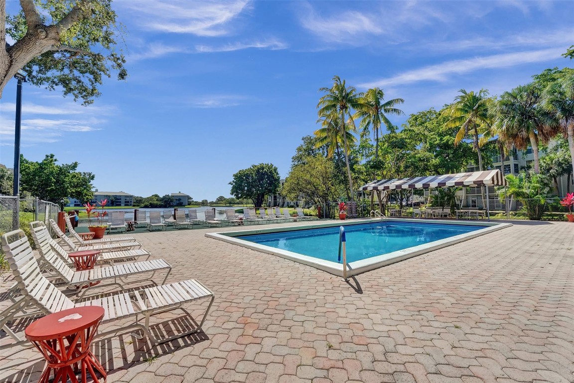 9430 Poinciana Pl 112