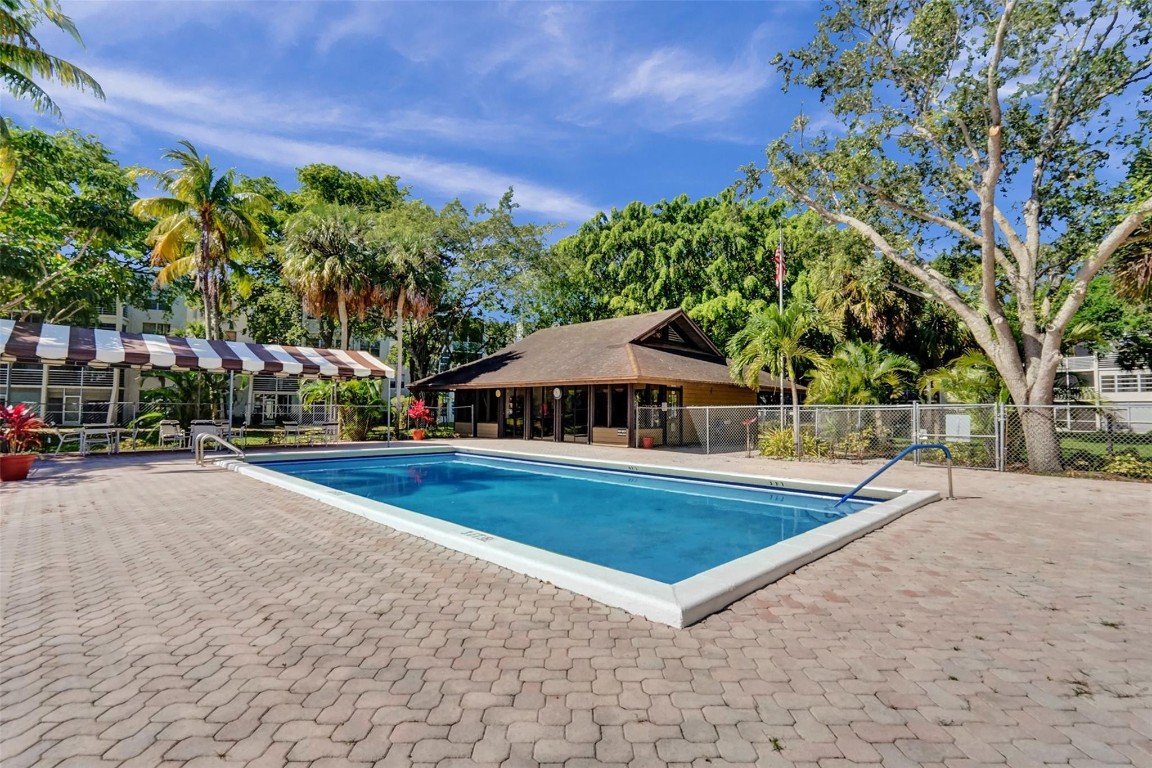 9430 Poinciana Pl 112