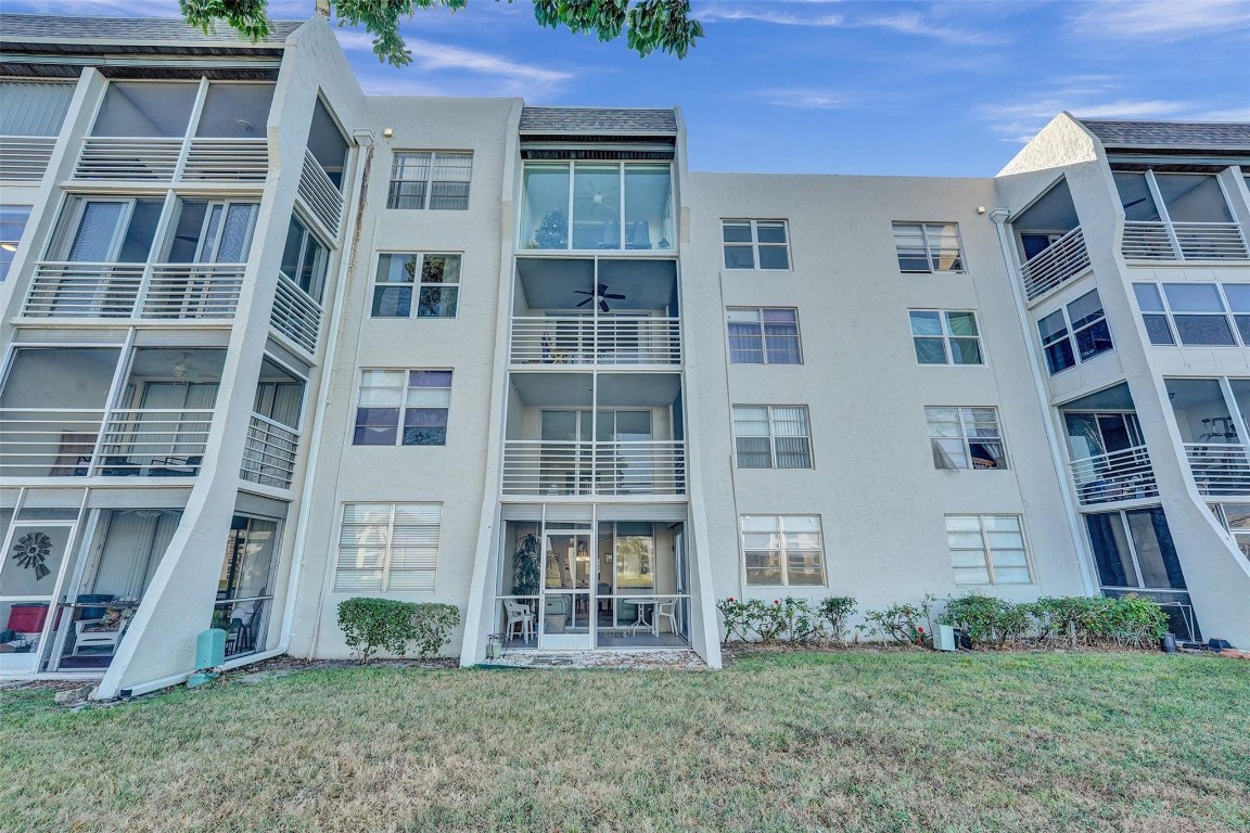 9430 Poinciana Pl 112