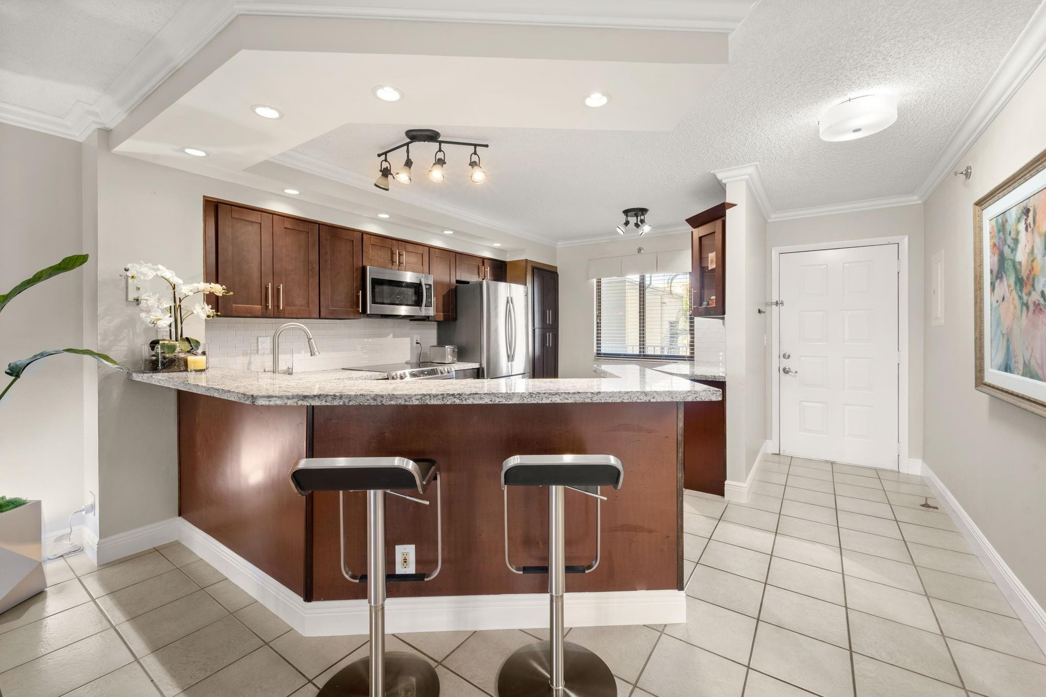 2232 N Cypress Bend Dr 203