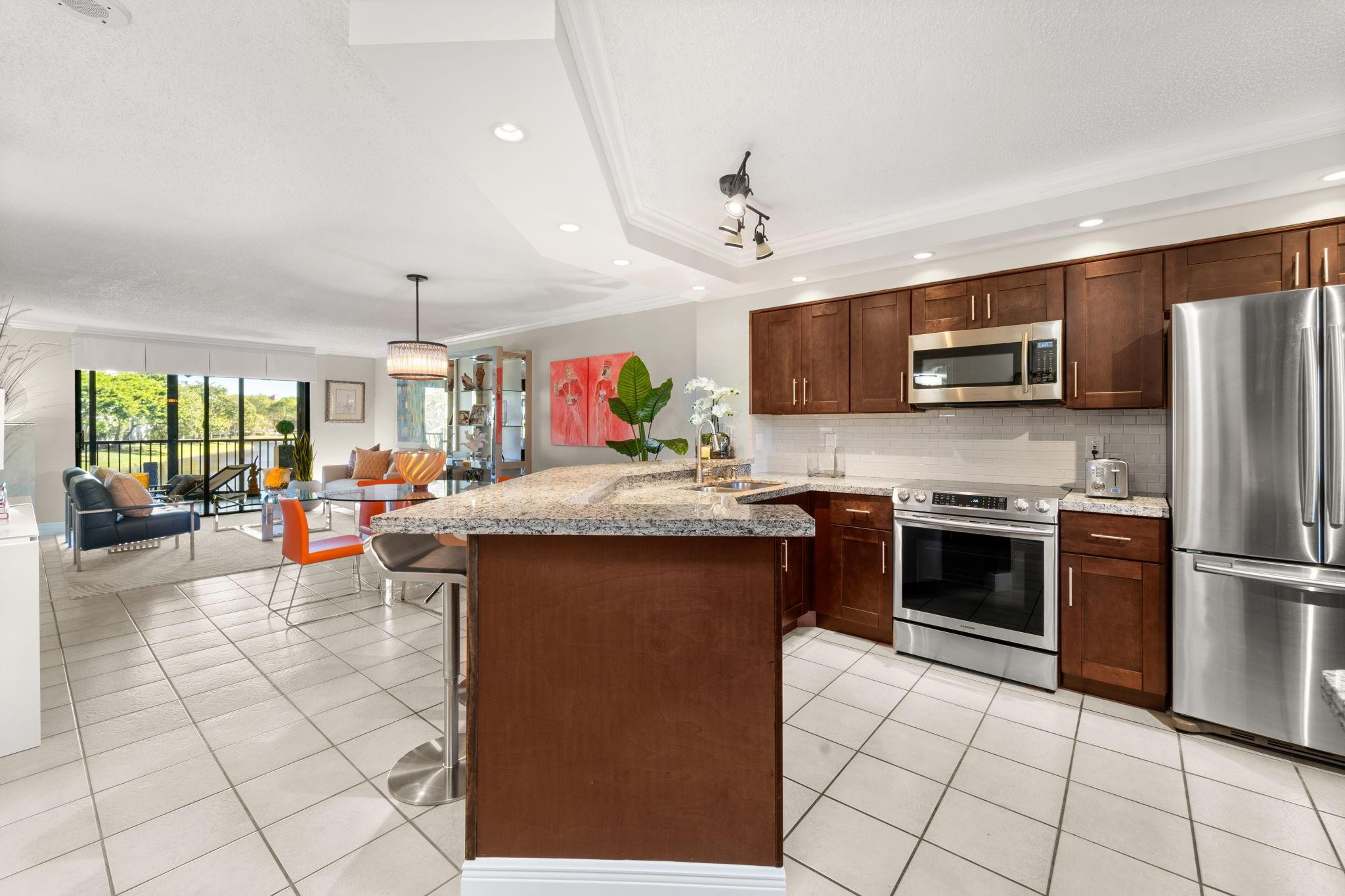 2232 N Cypress Bend Dr 203