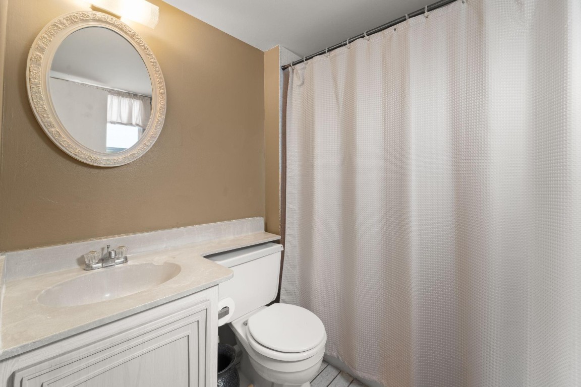 114 Royal Park Dr 4A