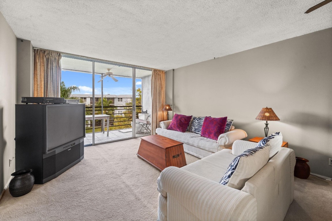 114 Royal Park Dr 4A