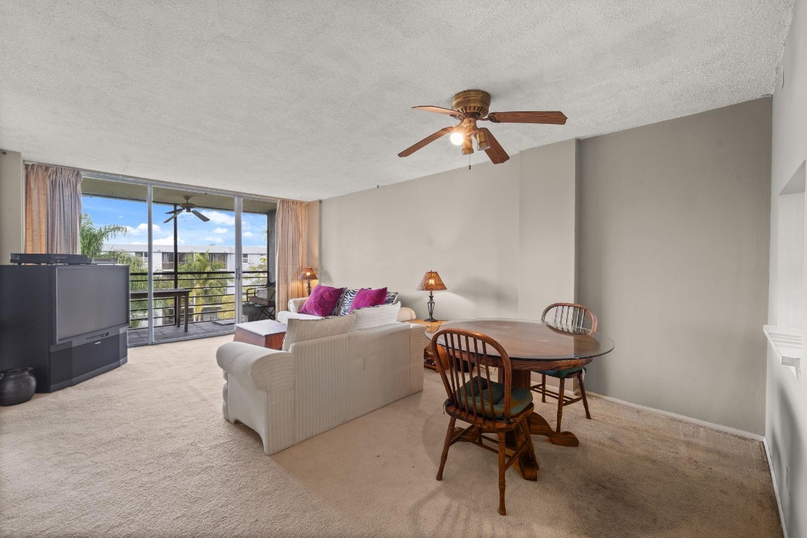 114 Royal Park Dr 4A