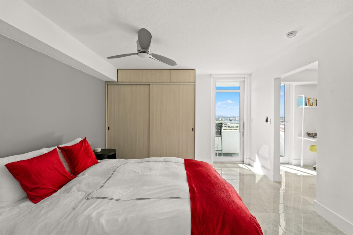 7600 Collins Ave 902