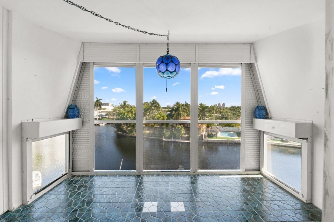 3000 NE 16th Ave 414