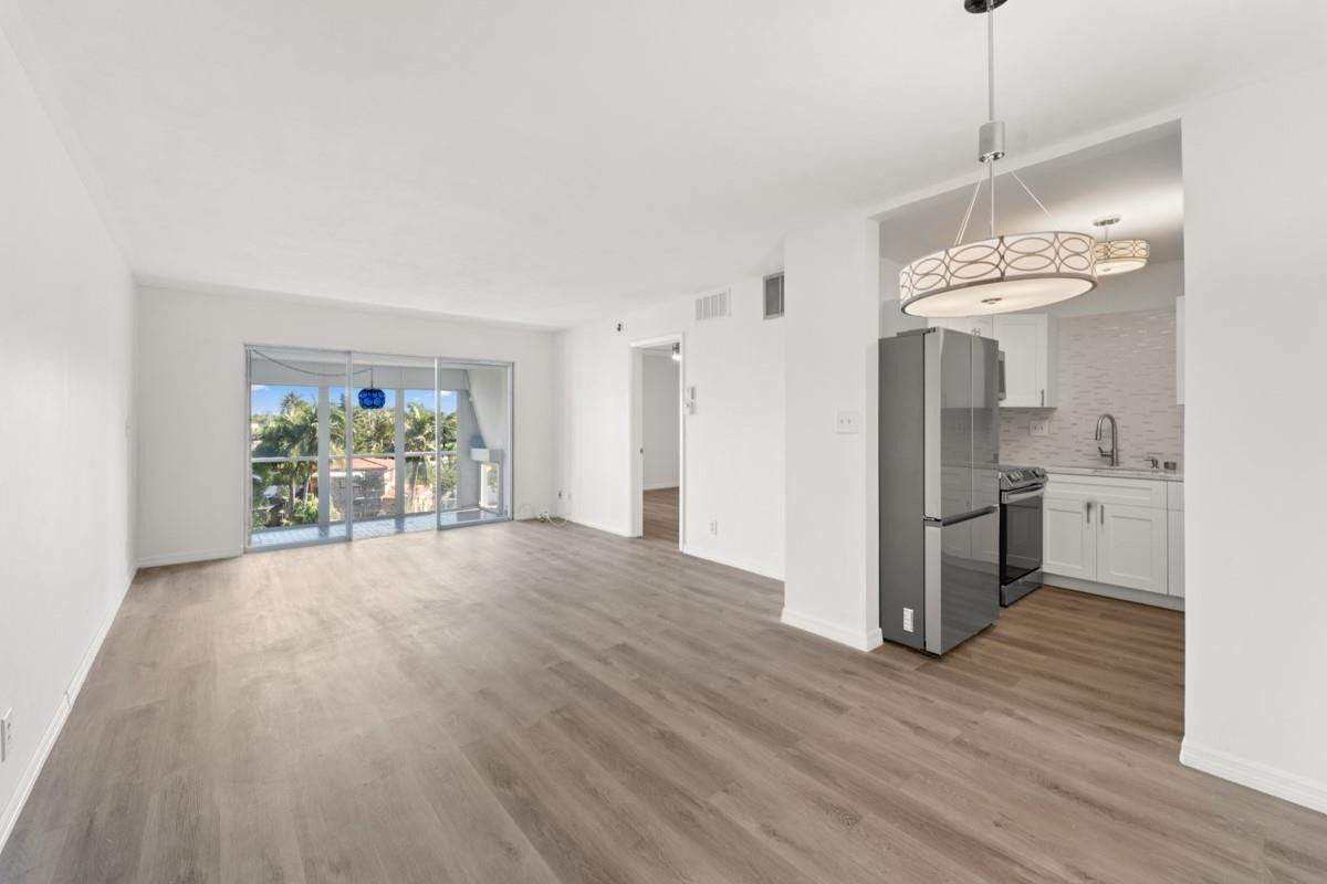 3000 NE 16th Ave 414