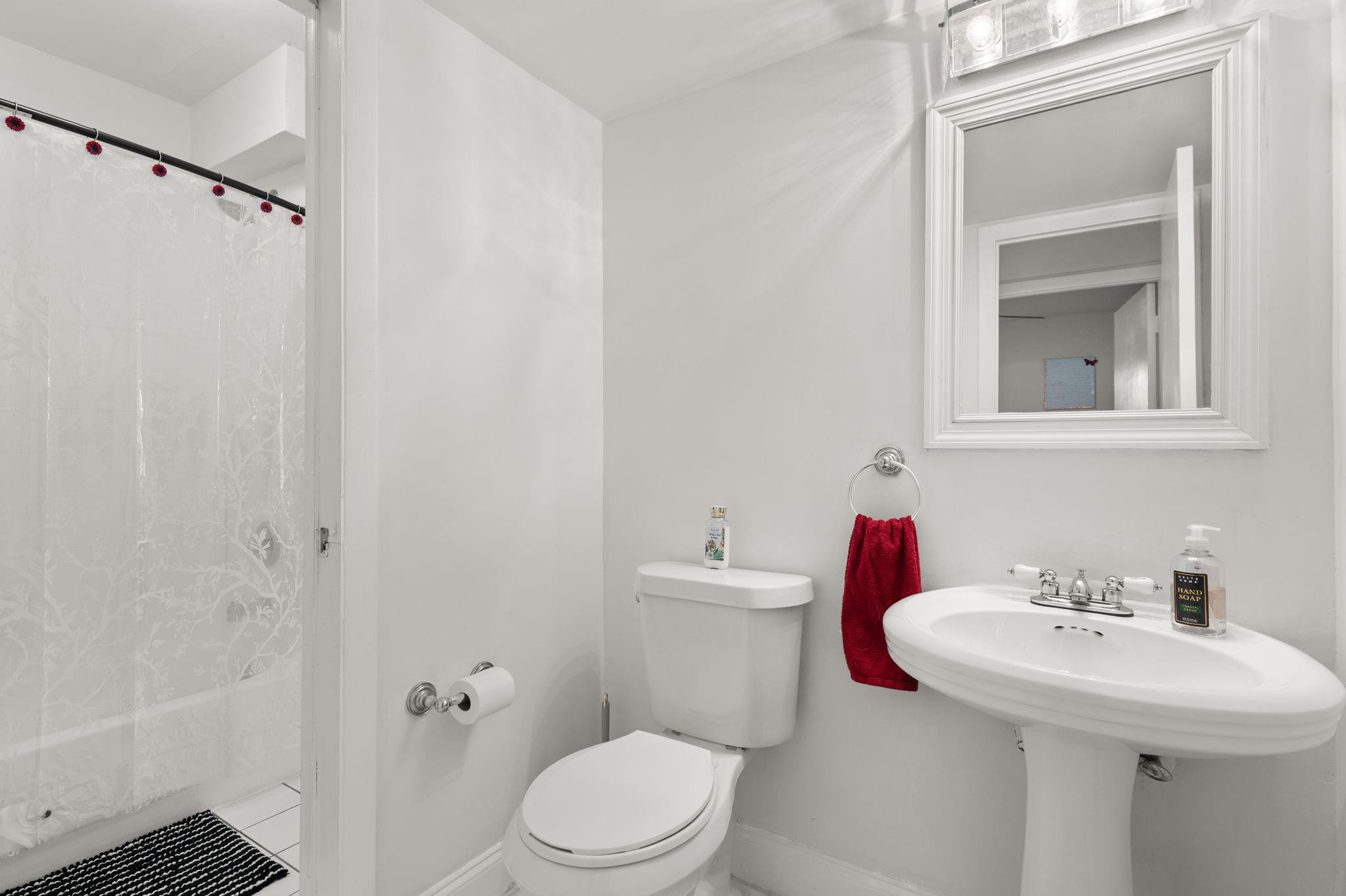 1400 NE 57th Court 104