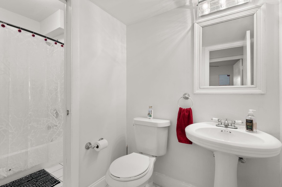 1400 NE 57th Court 104