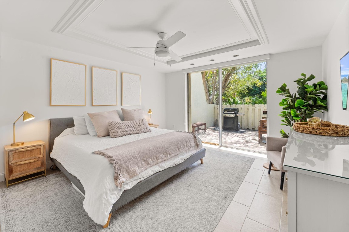 1655 NE 115th St 10B